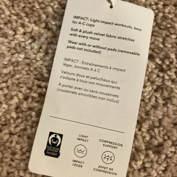 Athleta velvet cut out crop. S (A-C cups) - Picture 6 of 12